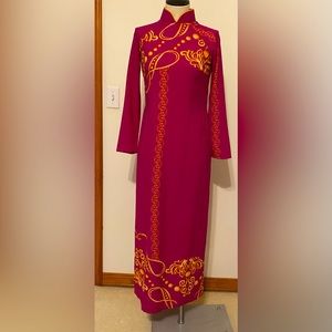 Asian áo dài hot pink dress. Silky. Size XL .
